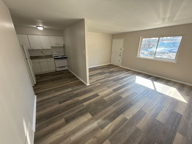 575 ALLENGROVE ST, Philadelphia, PA 19120