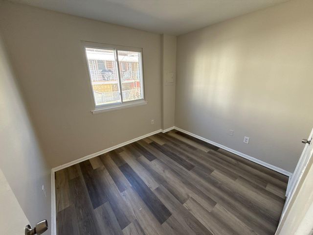 575 ALLENGROVE ST, Philadelphia, PA 19120