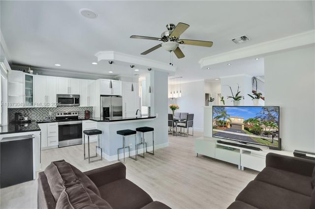 1462 Sabal Trl, Weston, FL 33327