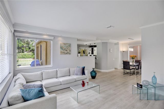 1462 Sabal Trl, Weston, FL 33327