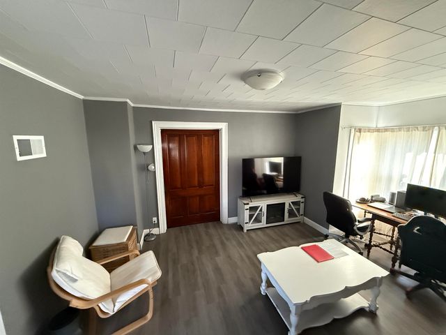 405 South Main Street, Fayette, IA 52142