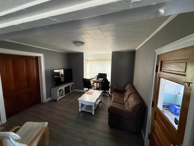 405 South Main Street, Fayette, IA 52142