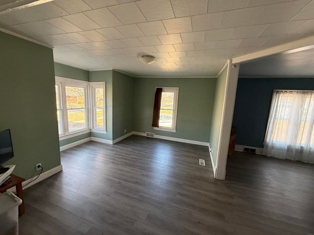 405 South Main Street, Fayette, IA 52142