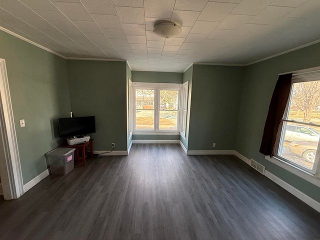 405 South Main Street, Fayette, IA 52142