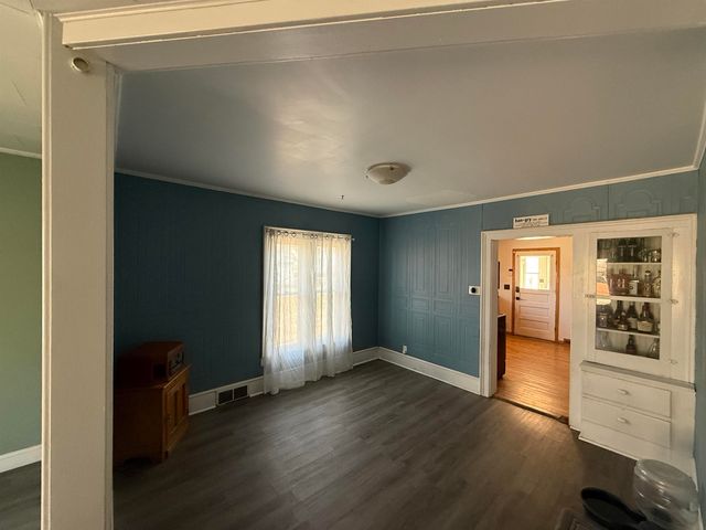 405 South Main Street, Fayette, IA 52142