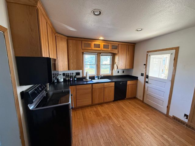 405 South Main Street, Fayette, IA 52142