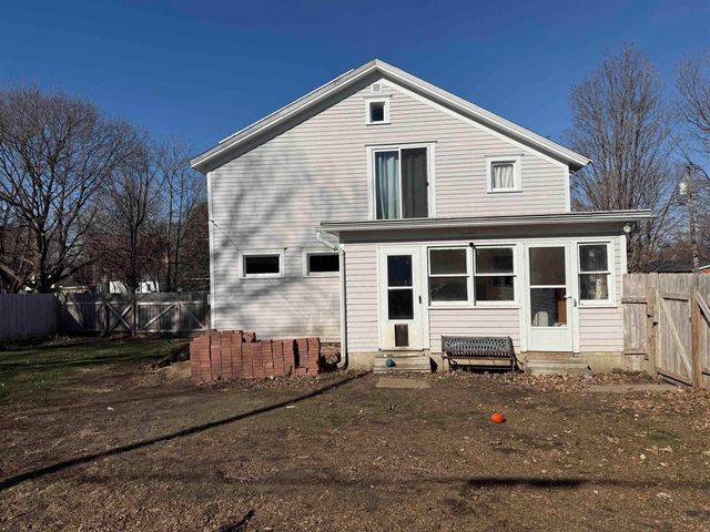 405 South Main Street, Fayette, IA 52142