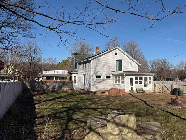 405 South Main Street, Fayette, IA 52142