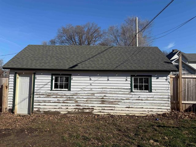 405 South Main Street, Fayette, IA 52142