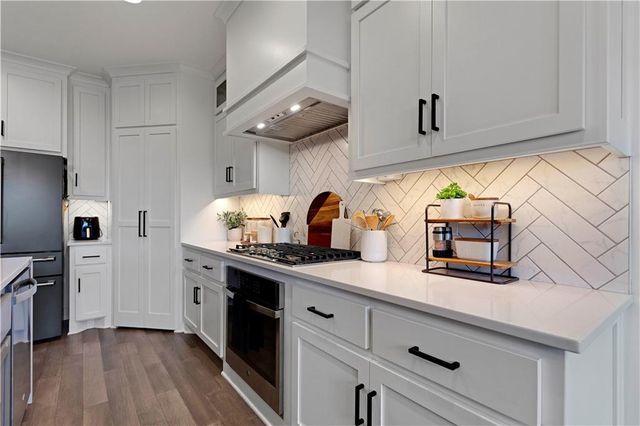 17104 Bradshaw Street, Overland Park, KS 66221