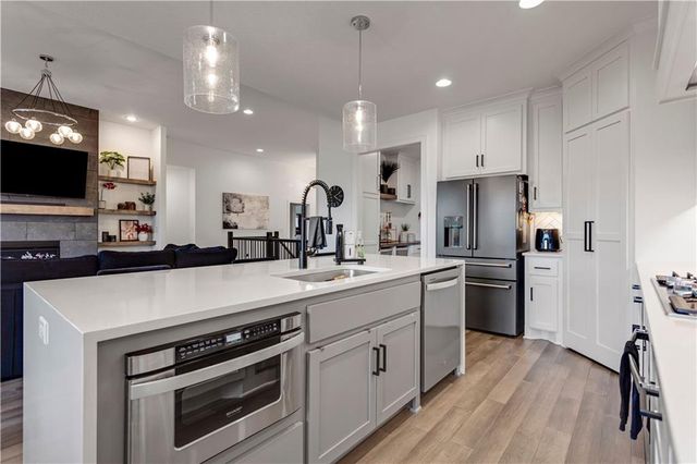 17104 Bradshaw Street, Overland Park, KS 66221