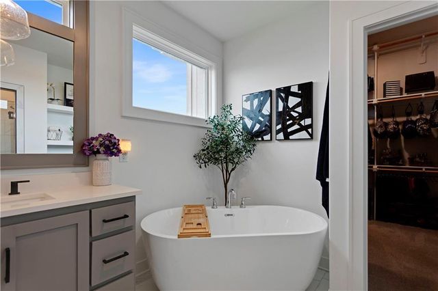 17104 Bradshaw Street, Overland Park, KS 66221