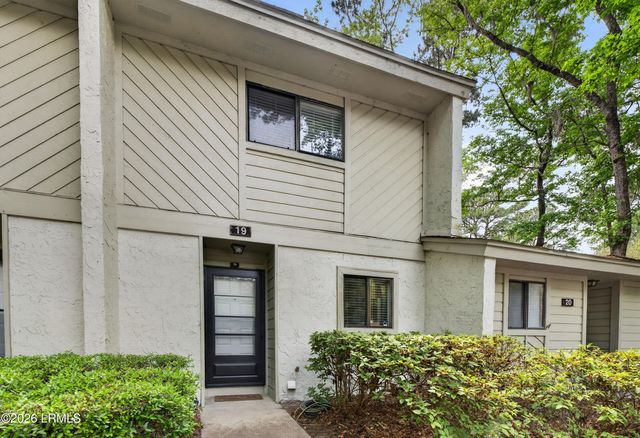 96 Mathews Dr Apt 19, Hilton Head Island, SC 29926