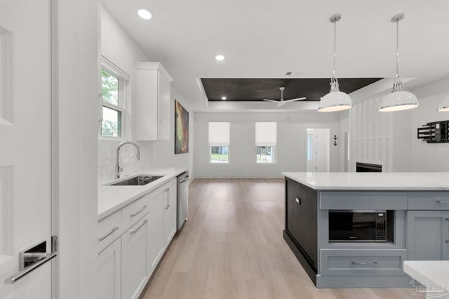 17 N L St, Pensacola, FL 32502