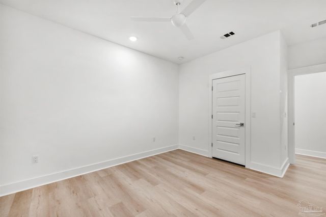 17 N L St, Pensacola, FL 32502