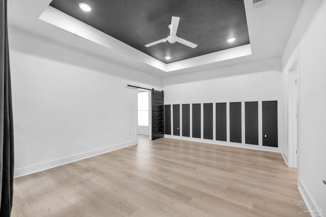 17 N L St, Pensacola, FL 32502