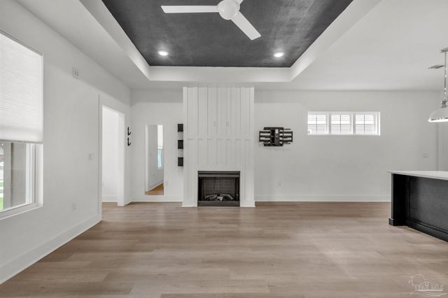 17 N L St, Pensacola, FL 32502