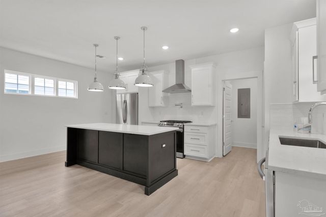 17 N L St, Pensacola, FL 32502