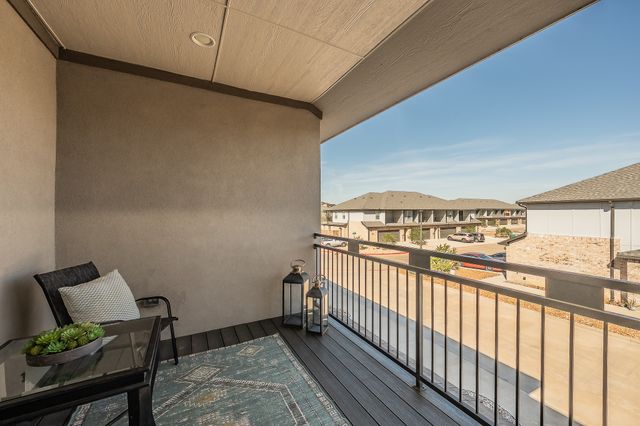 1201 Summerset Lane, Burleson, TX 76028