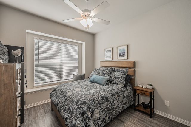 1201 Summerset Lane, Burleson, TX 76028