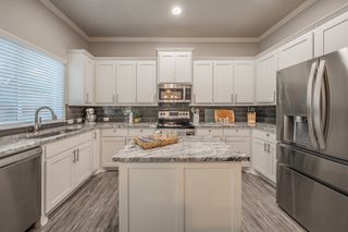 1201 Summerset Lane, Burleson, TX 76028