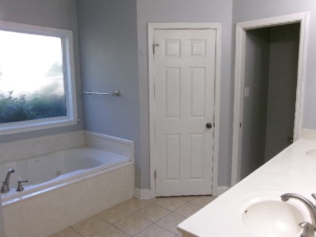 2425 Churchill Drive, Bossier City, LA 71111
