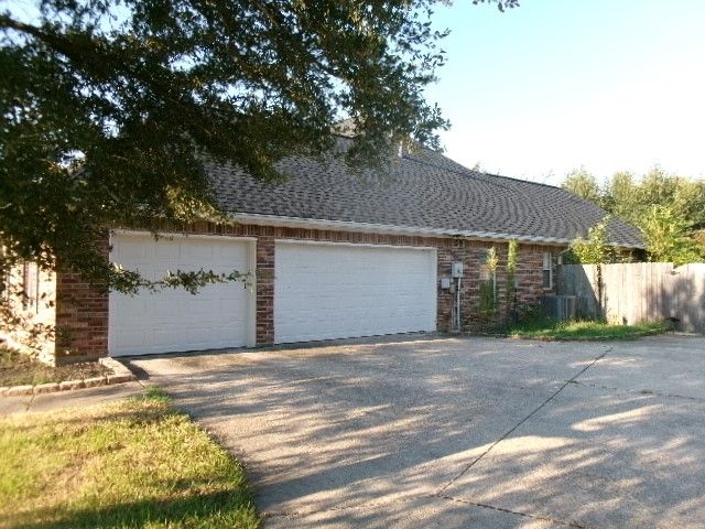 2425 Churchill Drive, Bossier City, LA 71111