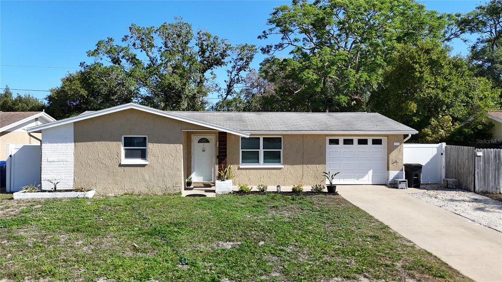 5913 APPLETREE ROAD, Holiday, FL 34690