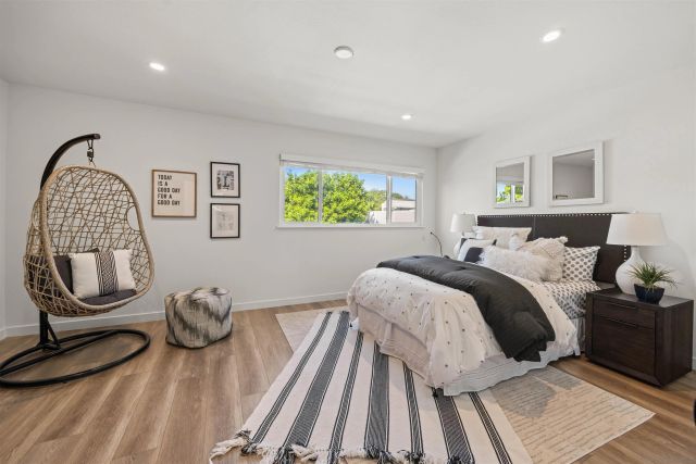 18664 Applewood 76, Huntington Beach, CA 92646