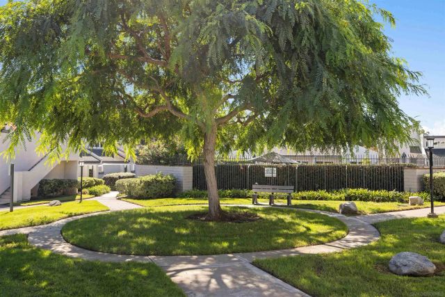 18664 Applewood 76, Huntington Beach, CA 92646