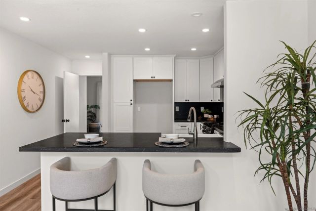 18664 Applewood 76, Huntington Beach, CA 92646