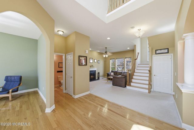 20 Royal Lane, Howell, NJ 07731
