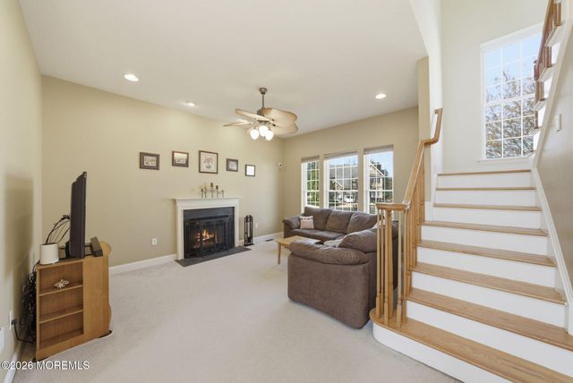 20 Royal Lane, Howell, NJ 07731