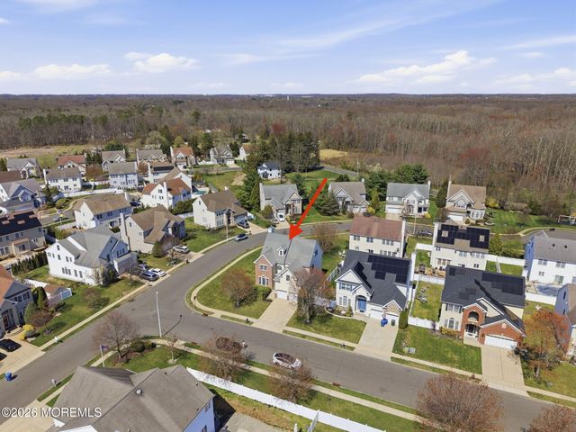 20 Royal Lane, Howell, NJ 07731