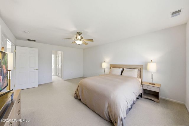 20 Royal Lane, Howell, NJ 07731