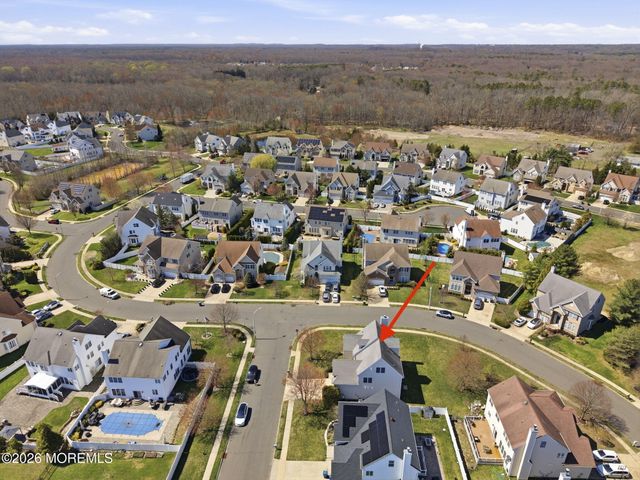 20 Royal Lane, Howell, NJ 07731