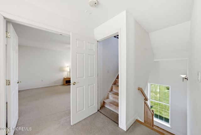 20 Royal Lane, Howell, NJ 07731
