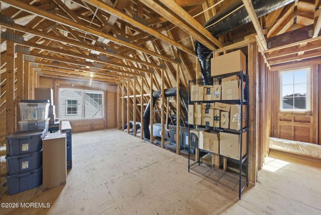20 Royal Lane, Howell, NJ 07731