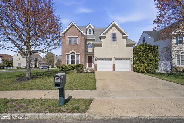 20 Royal Lane, Howell, NJ 07731