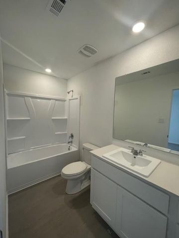 172 Ammolite LN, Maxwell, TX 78666