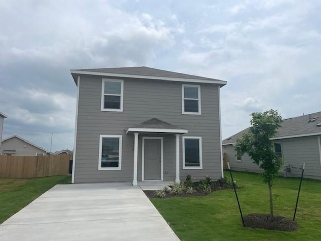 172 Ammolite LN, Maxwell, TX 78666