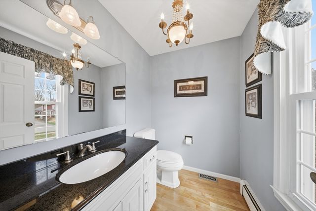 157 Rolling Meadow Dr, Holliston, MA 01746