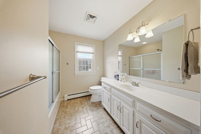 157 Rolling Meadow Dr, Holliston, MA 01746