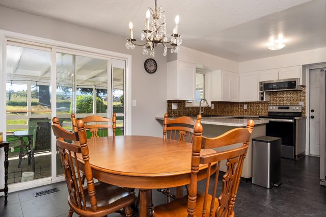 2372 E McAndrews Road, Medford, OR 97504