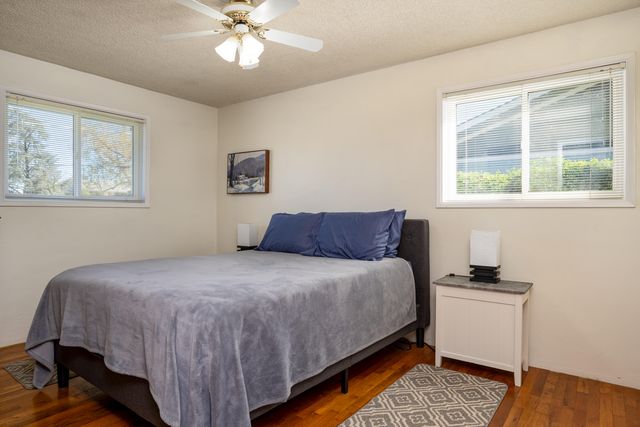 2372 E McAndrews Road, Medford, OR 97504