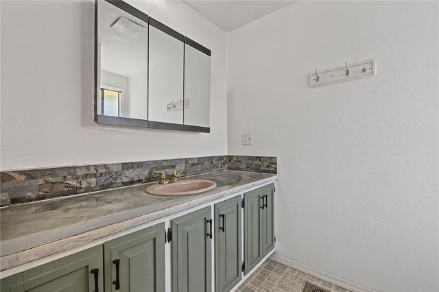 1601 Sunset Way, Centralia, WA 98531