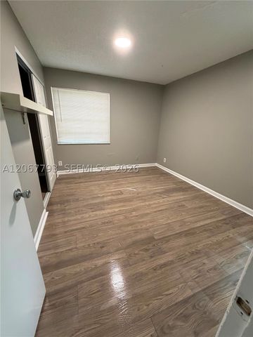 3100 Riverside Dr 104, Coral Springs, FL 33065