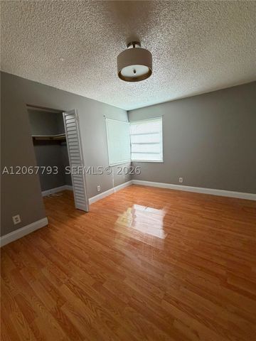 3100 Riverside Dr 104, Coral Springs, FL 33065