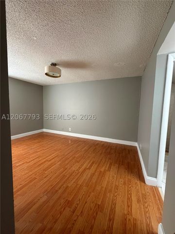3100 Riverside Dr 104, Coral Springs, FL 33065