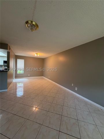 3100 Riverside Dr 104, Coral Springs, FL 33065